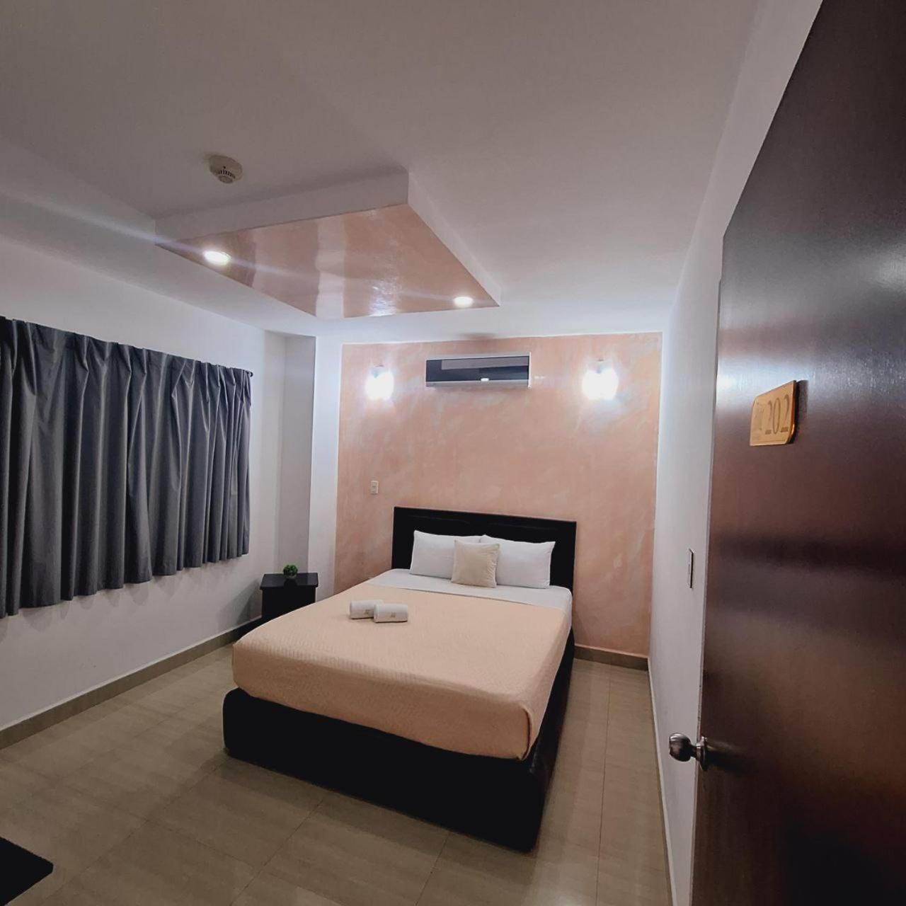 Hotel Milla Suites Merida Exterior photo